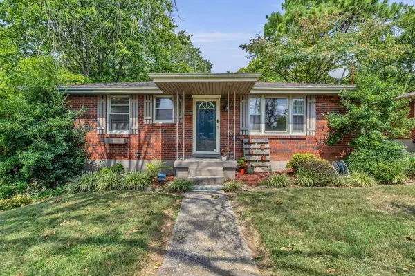 1240 Bell Grimes Ln, Nashville, TN 37207