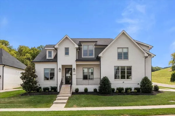 2240 Brakeman Ln, Thompsons Station, TN 37179