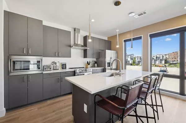 303 31st Ave #N #417, Nashville, TN 37203