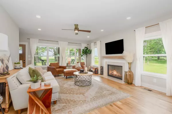 4345 S Garrett Rd, Springfield, TN 37172