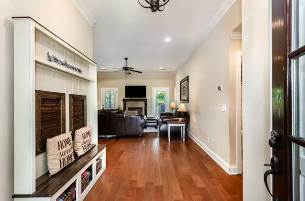 212 Hickory Pointe Dr, Lebanon, TN 37087