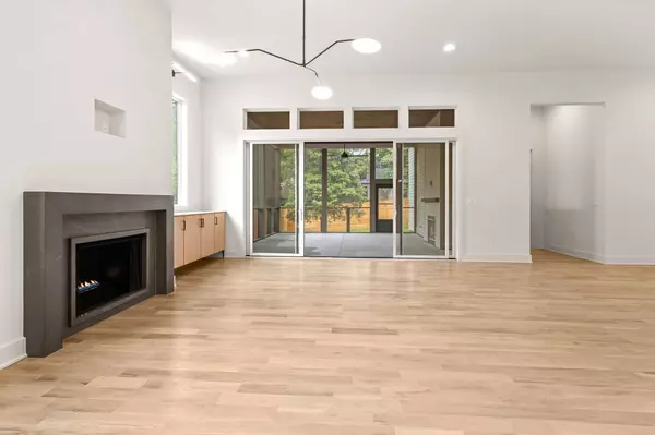 2048 Castleman Dr, Nashville, TN 37215