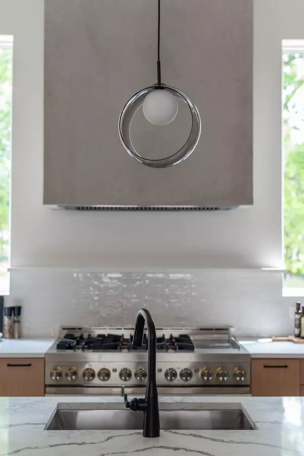 2046 Castleman Dr, Nashville, TN 37215