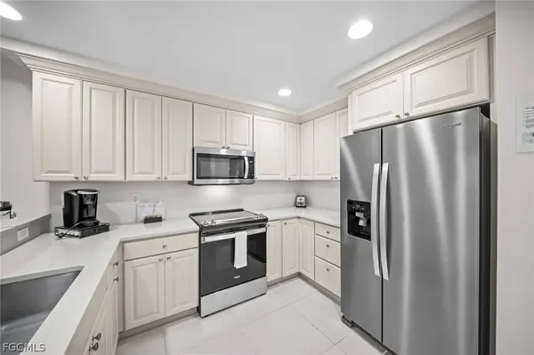 221 9th ST S #127, Naples, FL 34102