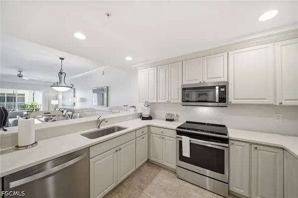 221 9th ST S #206, Naples, FL 34102