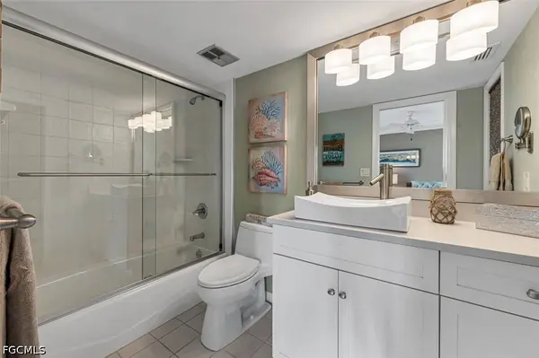 995 9th AVE S #6, Naples, FL 34102