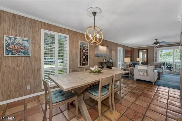 995 9th AVE S #6, Naples, FL 34102