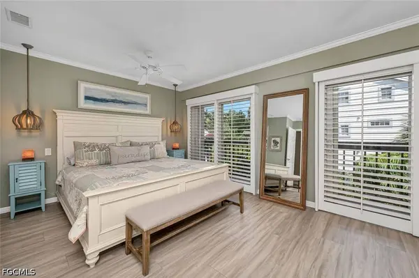 995 9th AVE S #6, Naples, FL 34102