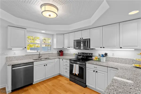 320 14th AVE S #320C, Naples, FL 34102