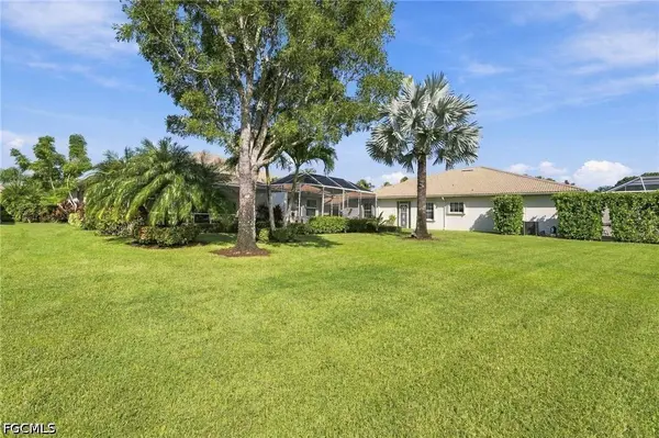 6524 Castlelawn PL #64, Naples, FL 34113