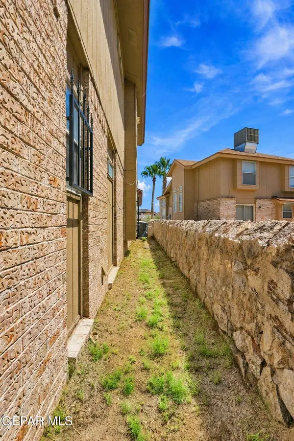 704 Medina ST, El Paso, TX 79905