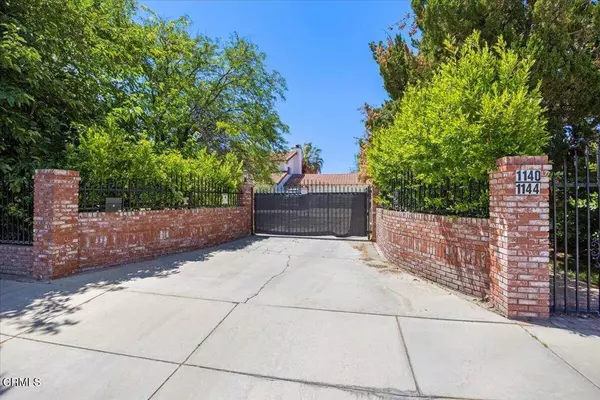 1140 W Lancaster BLVD, Lancaster, CA 93534