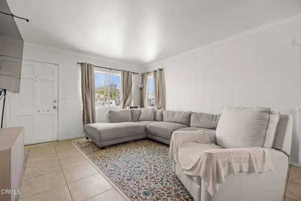 208 Lark ST, Oxnard, CA 93033