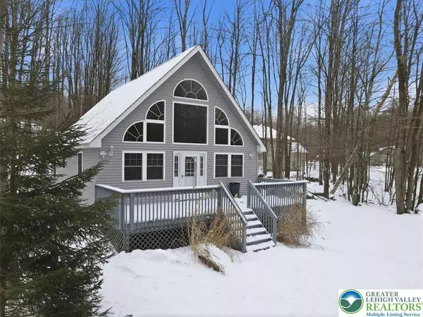 102 Chitimacha DR, Coolbaugh Twp, PA 18347