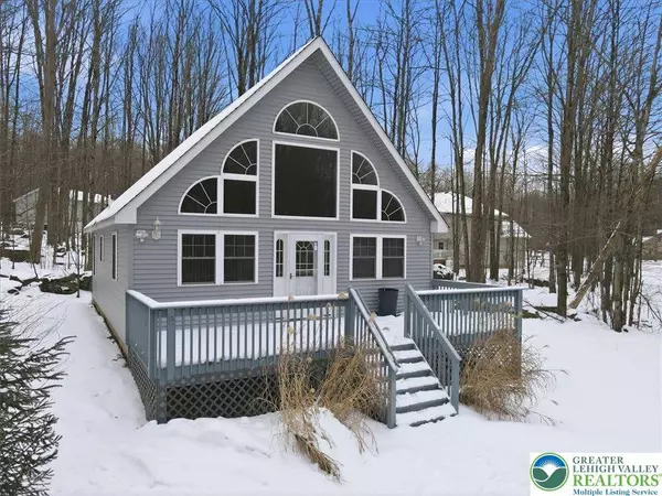 102 Chitimacha DR, Coolbaugh Twp, PA 18347