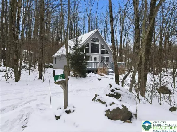 102 Chitimacha DR, Coolbaugh Twp, PA 18347