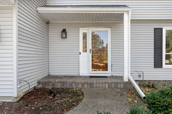 1701 W 138th ST, Burnsville, MN 55337