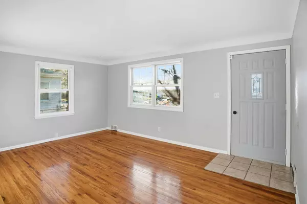 1253 7th AVE S, South Saint Paul, MN 55075