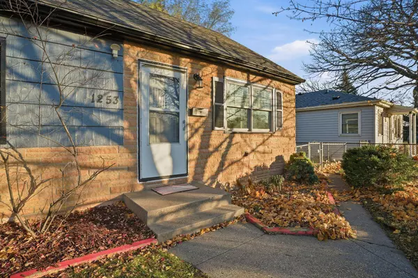 1253 7th AVE S, South Saint Paul, MN 55075