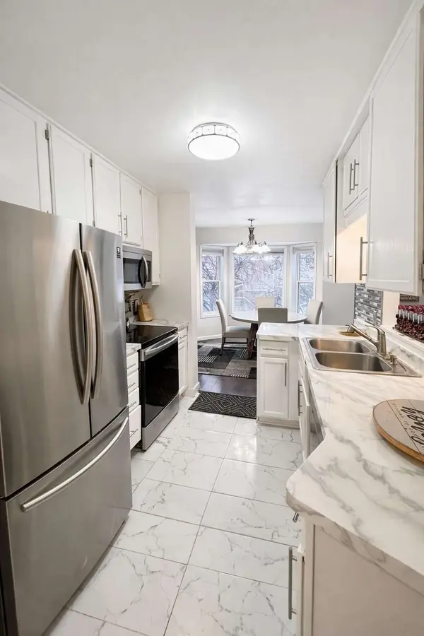 14216 Hibiscus CT, Saint Paul, MN 55124