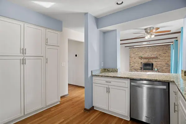 1701 W 138th ST, Burnsville, MN 55337