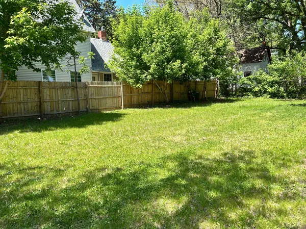 422 33rd AVE N, Minneapolis, MN 55412