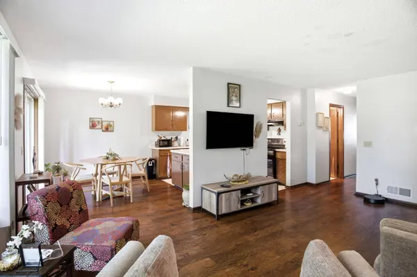 1845 Livingston AVE #B, Saint Paul, MN 55118