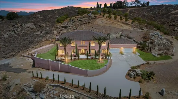 17190 Small Canyon LN, Riverside, CA 92506