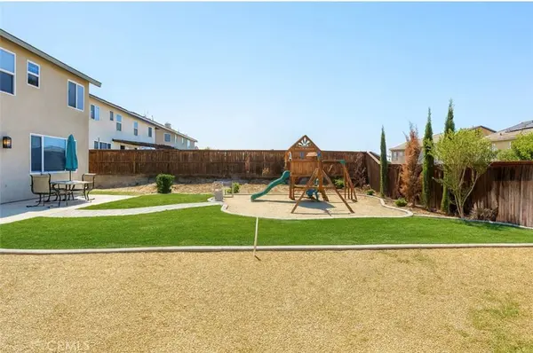 13674 Buena Vista DR, Hesperia, CA 92344