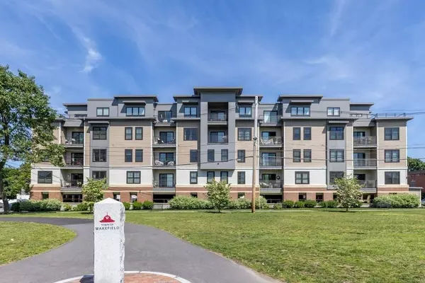 3 Bennett St #204, Wakefield, MA 01880