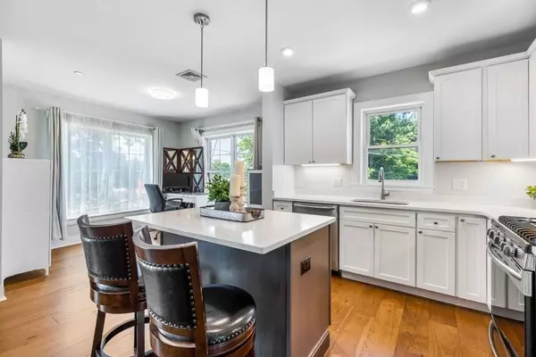 3 Bennett St #204, Wakefield, MA 01880