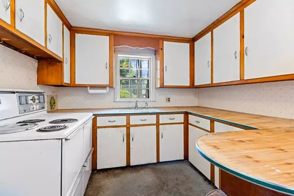 71 Converse St, Wakefield, MA 01880