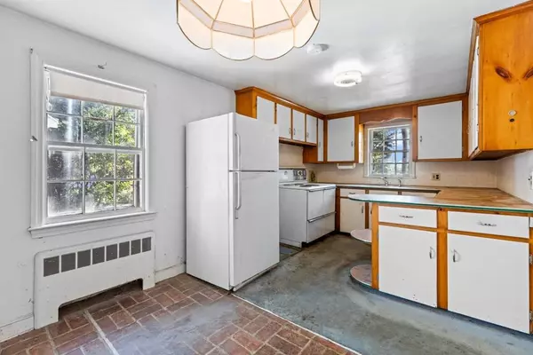 71 Converse St, Wakefield, MA 01880