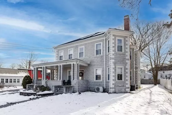 29-31 Middlesex St #1, Chelmsford, MA 01863