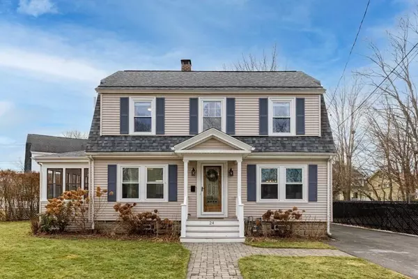 24 Lowell St, Woburn, MA 01801