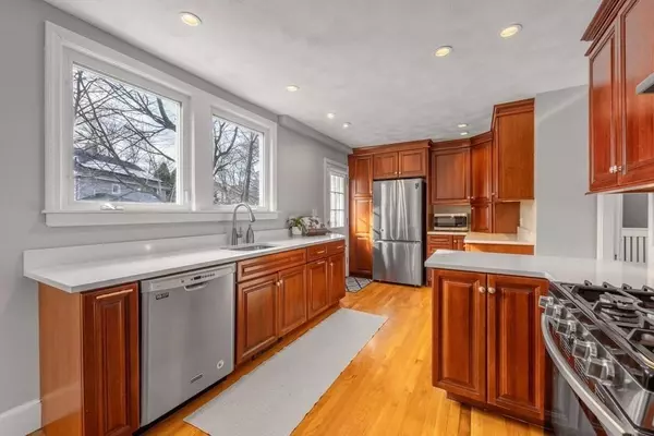 24 Lowell St, Woburn, MA 01801