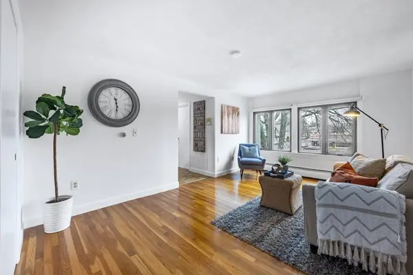 50 Tuttle St #12, Wakefield, MA 01880