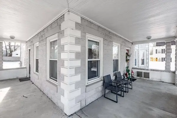 29-31 Middlesex St #1, Chelmsford, MA 01863