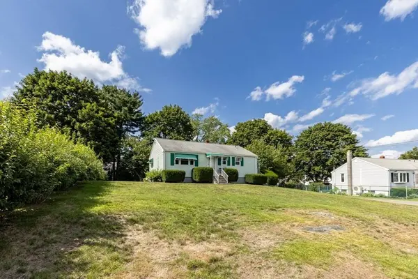 31 Anna Rd, Woburn, MA 01801