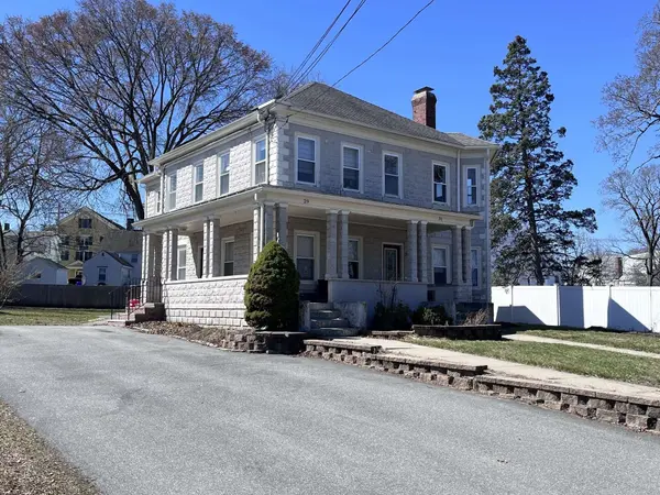 29-31 Middlesex St #1