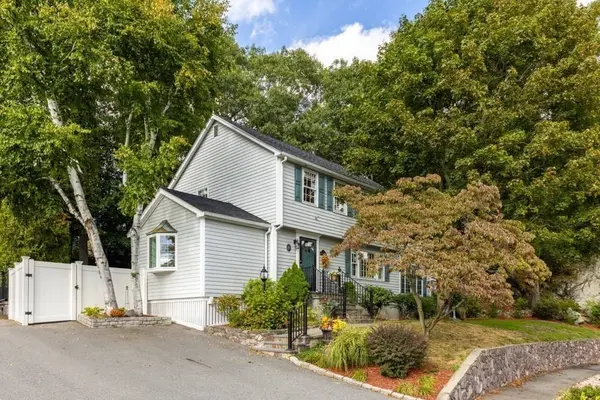 2 Rosemary Ave, Wakefield, MA 01880