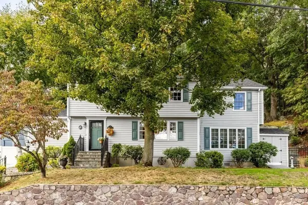 2 Rosemary Ave, Wakefield, MA 01880