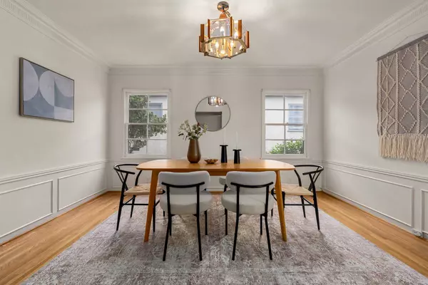 5611 Overdale Dr, Los Angeles, CA 90043-2145