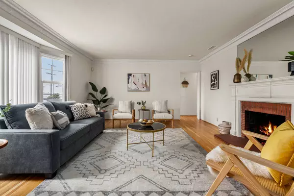 5611 Overdale Dr, Los Angeles, CA 90043-2145