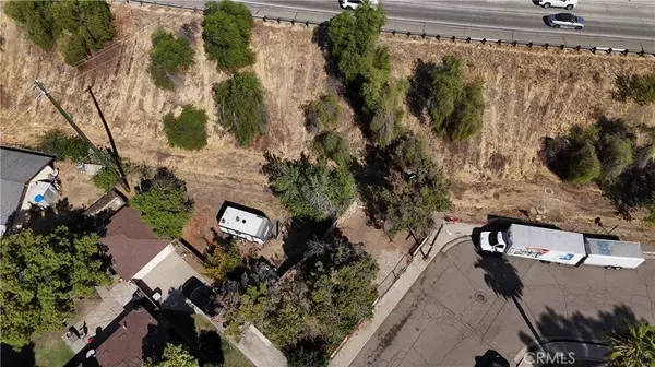 2243 E Cambridge AVE, Fresno, CA 93703