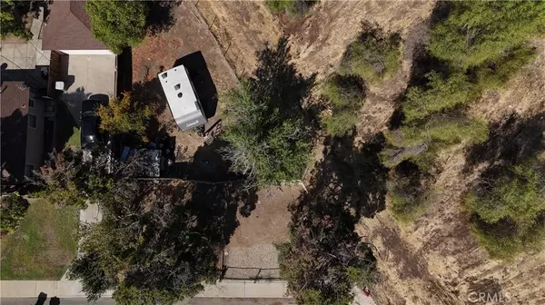 2243 E Cambridge AVE, Fresno, CA 93703