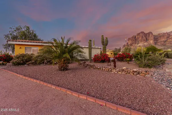 5530 E BELL Street, Apache Junction, AZ 85119