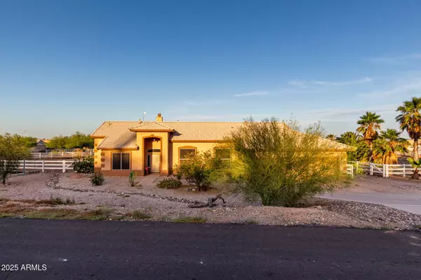 8351 S SUMMIT Drive, Casa Grande, AZ 85193