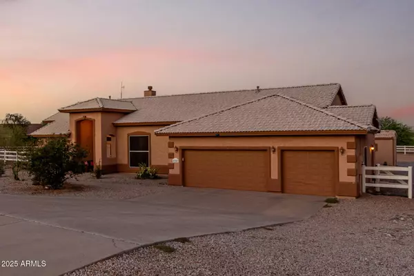 8351 S SUMMIT Drive, Casa Grande, AZ 85193