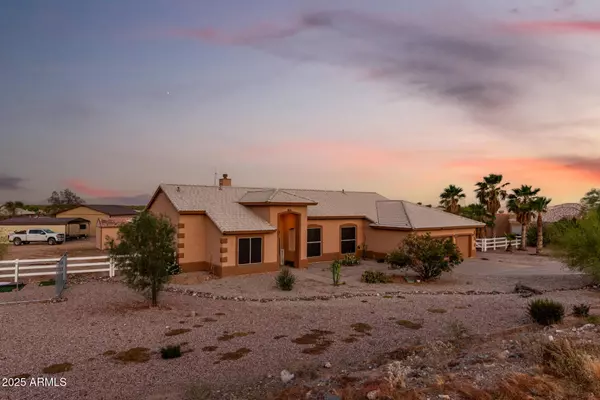 8351 S SUMMIT Drive, Casa Grande, AZ 85193